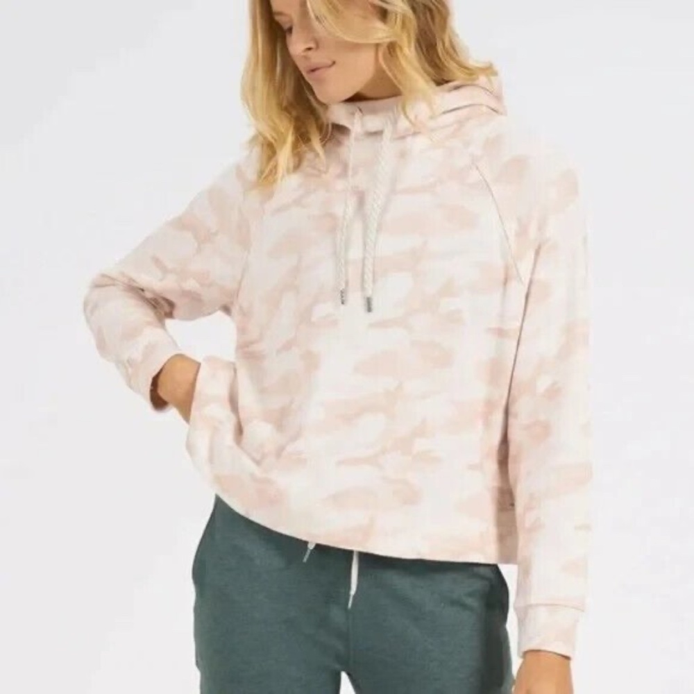 Vuori Beach Hoodie in Bisque Camo Size XS NWOT